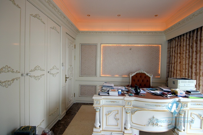 Luxury 03 bedrooms apartment with lake view for rent in Gold Westlake Building, Tay Ho district 